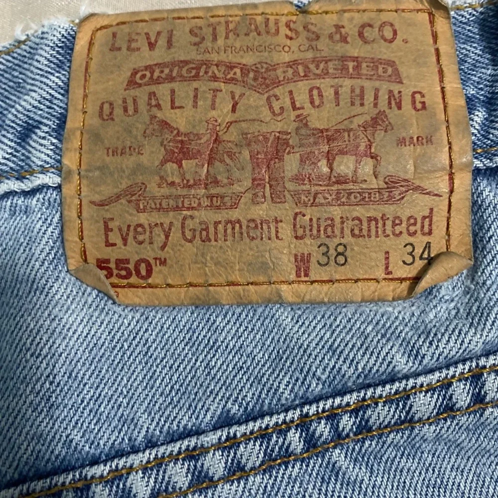Levis 550 Relaxed Fit Jeans Mens 38x34 Light Wash Denim Blue 00550-4891 Vintage
